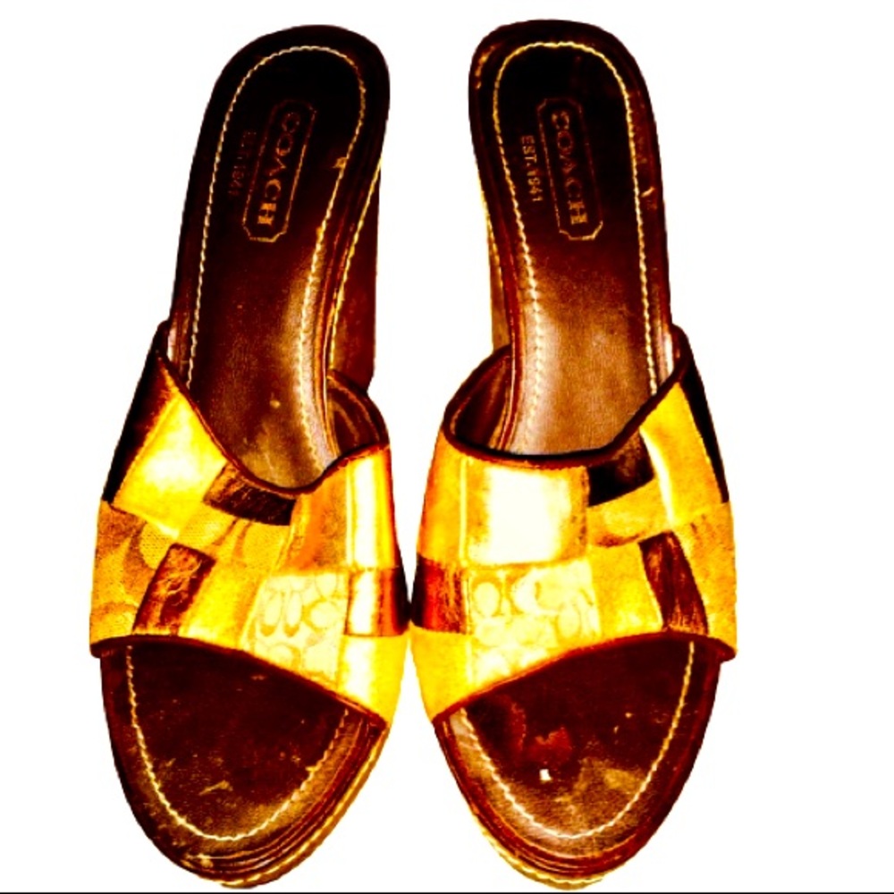 💯% Authentic NWOT Coach Logo Vintage Wedge Heels.